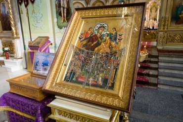 Гимназисты приложились к иконе Божией Матери &laquo;Всецарица&raquo;