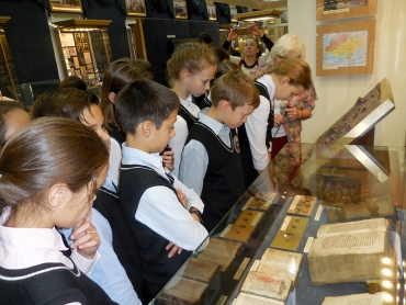 Пятиклассники посетили музей истории Саратовской митрополии