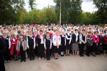 12 сентября 2015 года гимназисты приняли участие в панихиде на Воскресенском кладбище