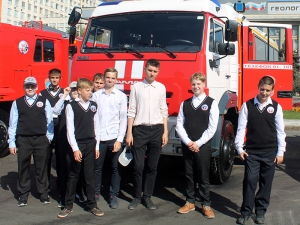 Гимназисты посетили выставку пожарно-спасательной техники