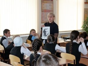 В гимназии прошла выездная выставка Саратовского государственного музея боевой и трудовой славы
