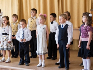 18 мая 2013 года в гимназии прошел отчетный концерт младшего хора Свято-Романовской детской хоровой школы