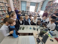 В гимназии состоялась выставка стендовых моделей техники Великой Отечественной Войны