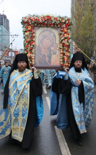 Гимназисты приняли участие в крестном ходе