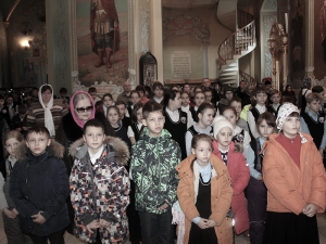 Педагоги и гимназисты приняли участие в Божественной литургии