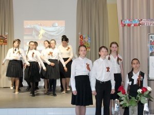 В гимназии прошел конкурс инсценированной военно-патриотической песни