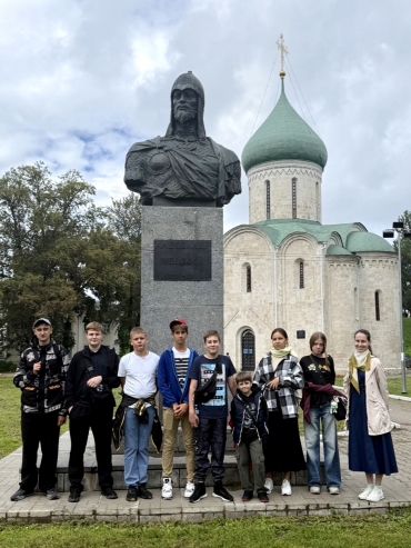 Гимназисты совершили путешествие по местам, связанным с Александром Невским