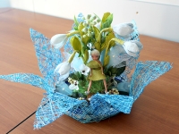 В гимназии открылась выставка цветочных композиций