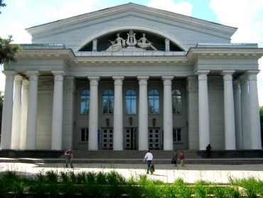 23 октября 2013 года первоклассники посетили театр оперы и балета