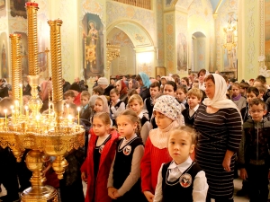 Педагоги и гимназисты приняли участие в Божественной литургии