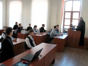 Старшеклассники посетили Саратовскую православную духовную семинарию